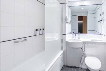 Фото номера Улучшенный номер с кроватью размера «queen-size» Отель Scandic Espoo г. Эспоо 6