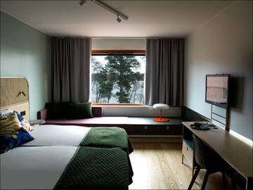 Фото номера Двухместный номер с 2 отдельными кроватями Отель Hotel Hanasaari г. Эспоо 10